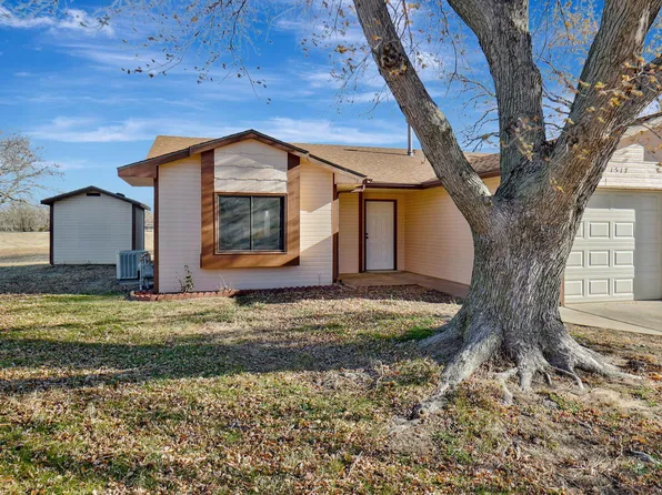 1517 N Smith Cir, Wichita, KS 67212