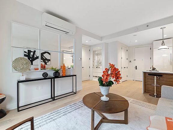 2nd image of 127 W 112th St #3C