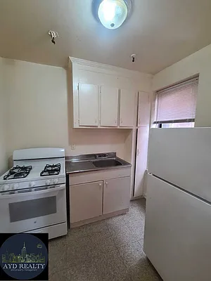 Rented by AYD Realty Inc | media 13