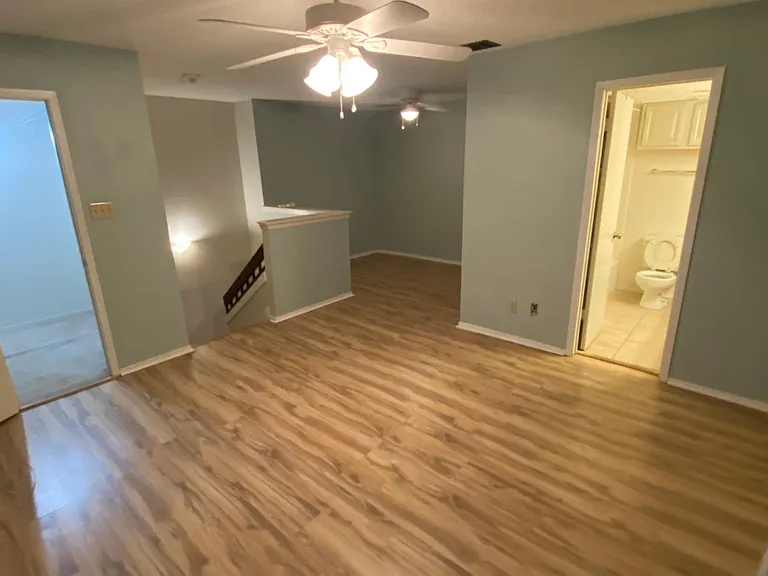 1304 E Bayou Pkwy #3C — Photo 10