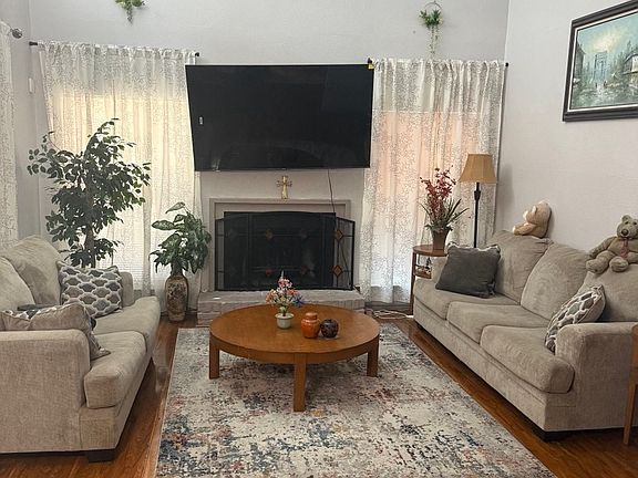 2nd image of 1842 Place One Ln