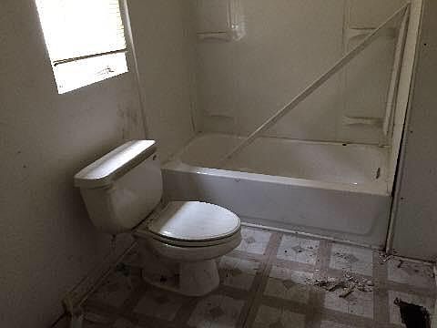 5th image of 3242 Graceland Ave