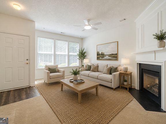 4th image of 422 Copeland St