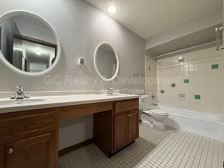 525 N Highview Ave #106 — Photo 13