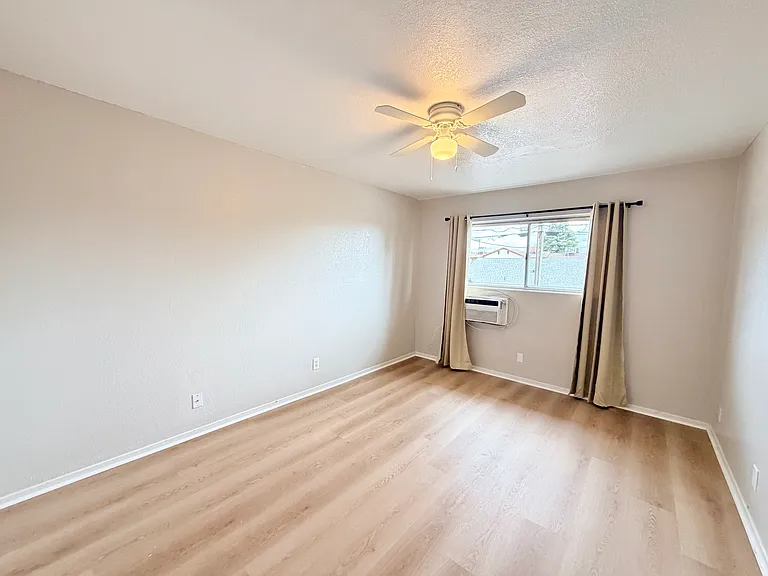 1548 N 11th Ave #D — Photo 8