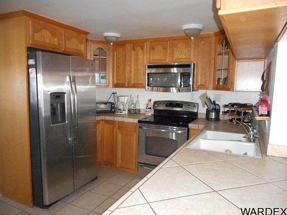 3rd image of 888 Sandy Beach Dr