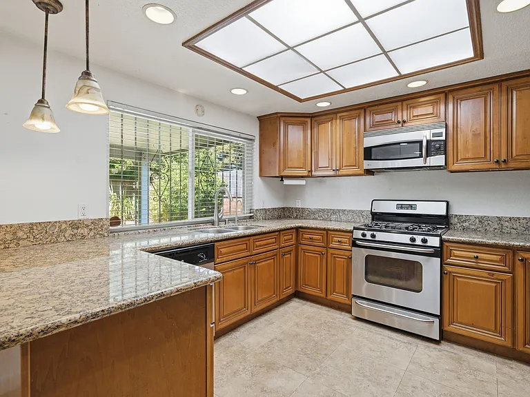 6999 Leilani Ln — Photo 8