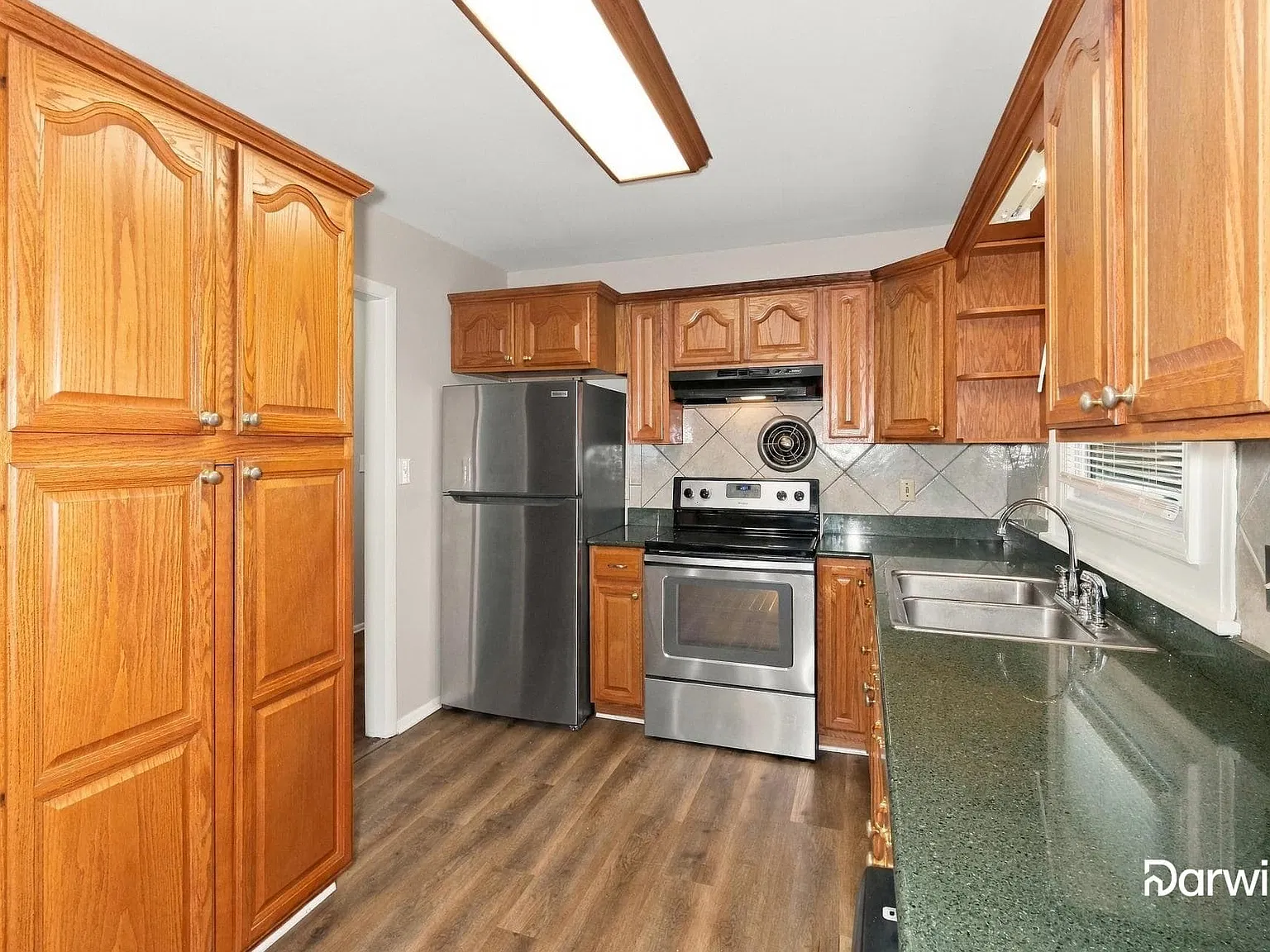3 bed, 1.5 bath, 1083 sqft, $1,435 — Photo 4
