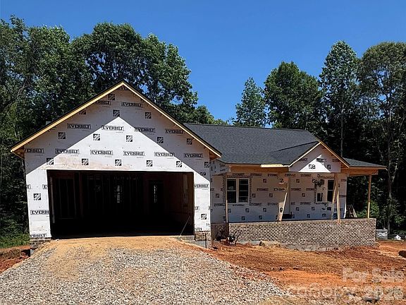 5th image of 1895 Knolls Dr