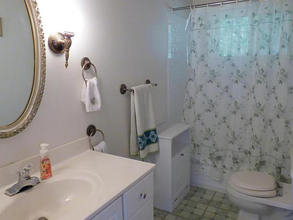 4th image of 25315 May St