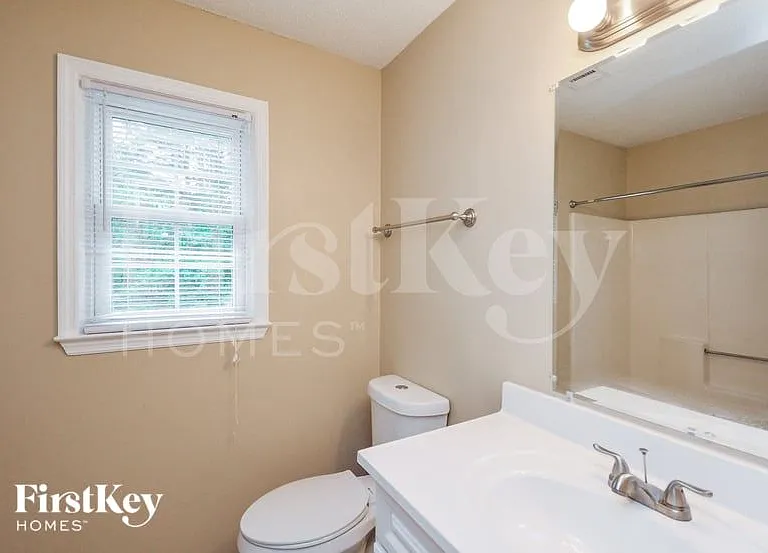 2107 Amherst Trl SE — Photo 13