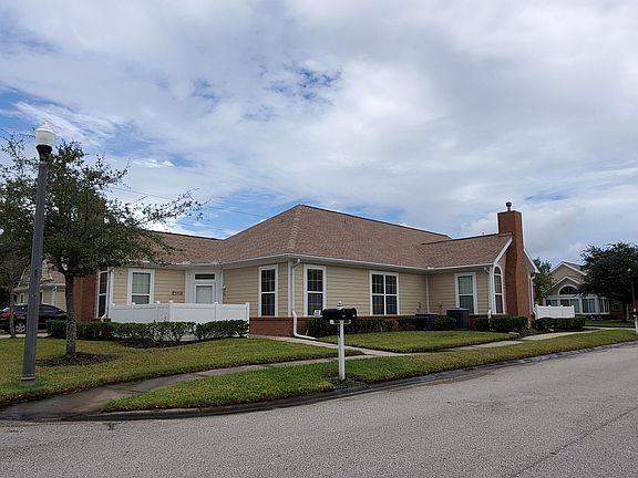 3rd image of 4325 Edgewater Crossing Dr #7-3