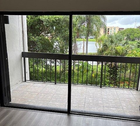 3rd image of 8881 Fontainebleau Blvd APT 301