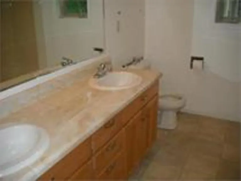 2652 Maple Hills Dr — Photo 1