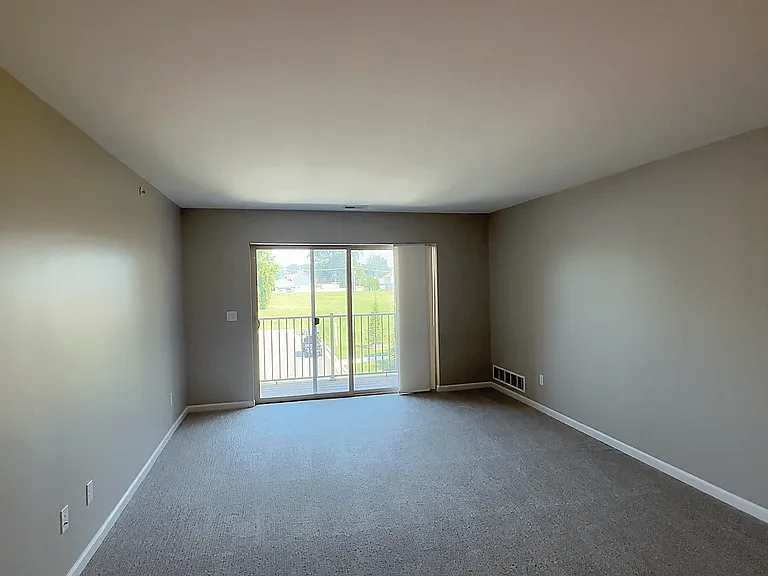 Prentiss Pointe Apartments — Photo 326