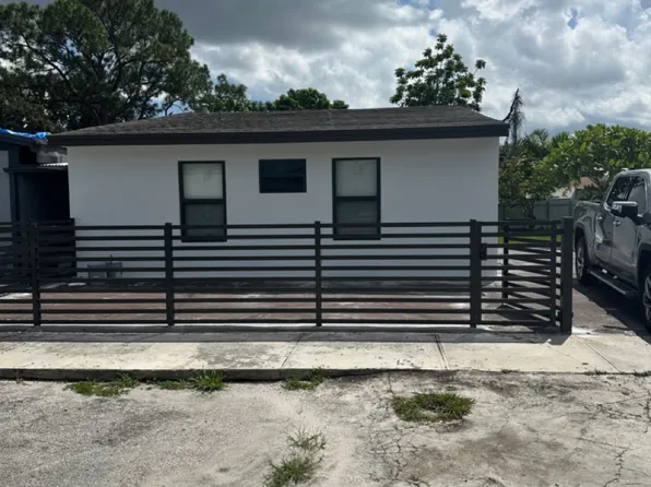 3820 NW 213th St, Miami Gardens, FL 33055