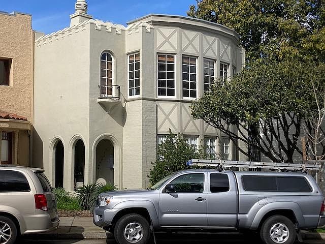 1st image of 1067 Ashbury St