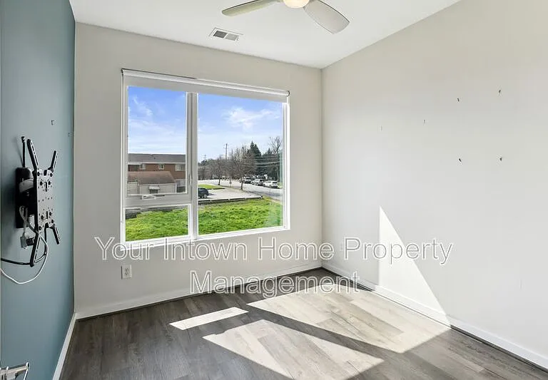71 Lucy St SE #4 — Photo 28