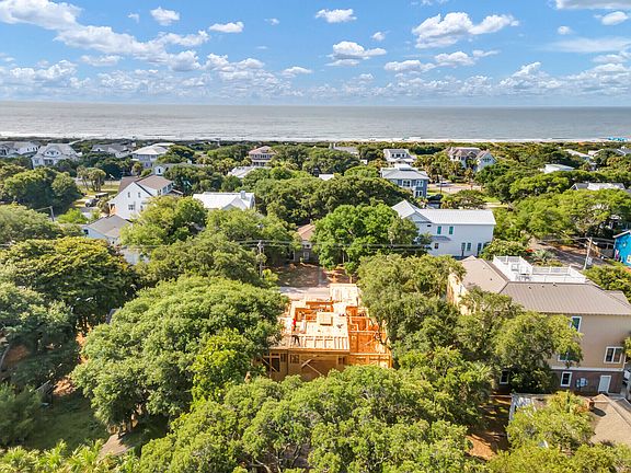 3rd image of 2303 Cameron Blvd