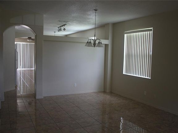 2nd image of 539 Bohannon Blvd