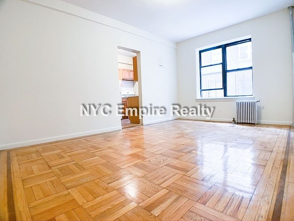 1st image of 35 Hamilton Pl #206A