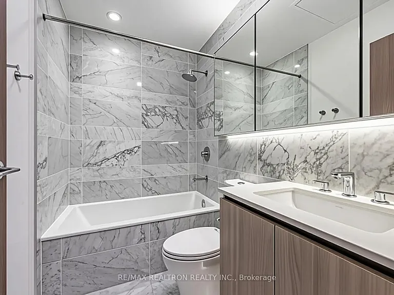 19 Bathurst St #1216 — Photo 11