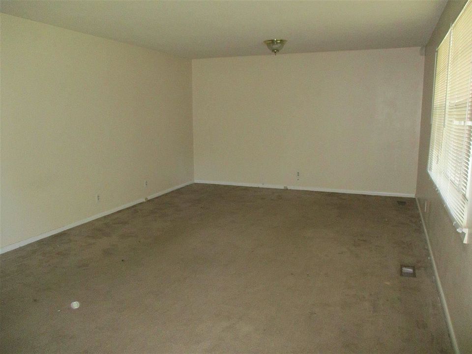 1st image of 1105 Anita Dr