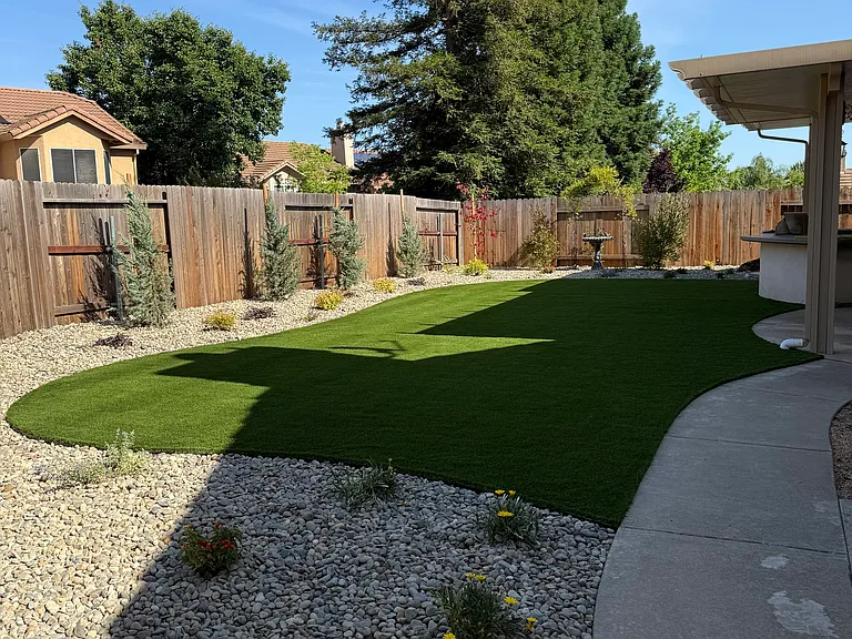 1213 Regina St — Photo 32