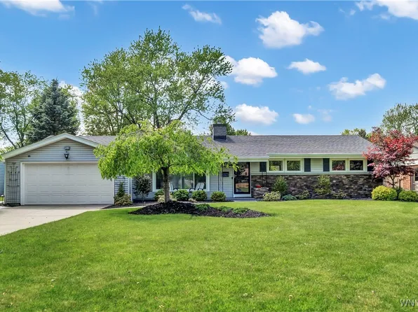 108 Fleetwood Ter, Williamsville, NY 14221