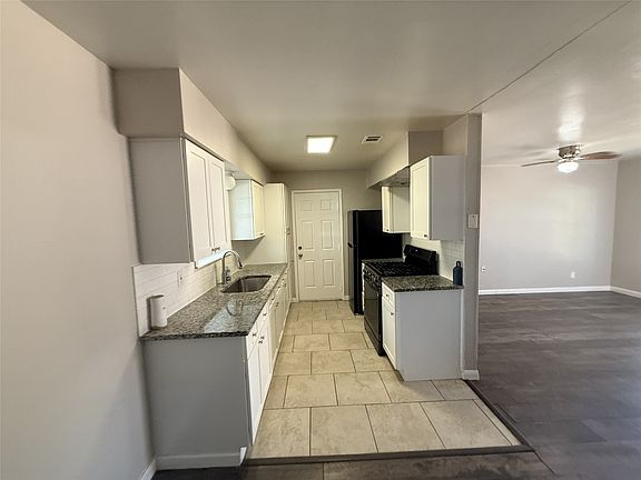 3rd image of 4646 Ridge Point Dr