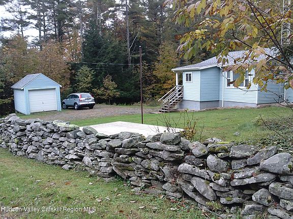 2nd image of 189 Peck Road
