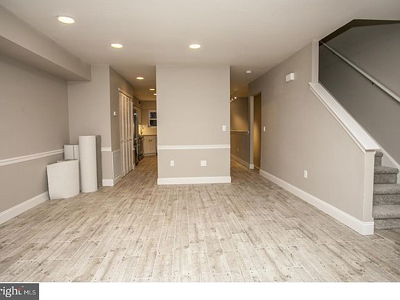 2nd image of 3350 Wiehle St