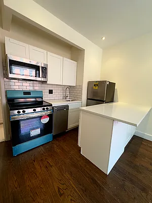 Rented by Smart City Real Estate LLC | media 5