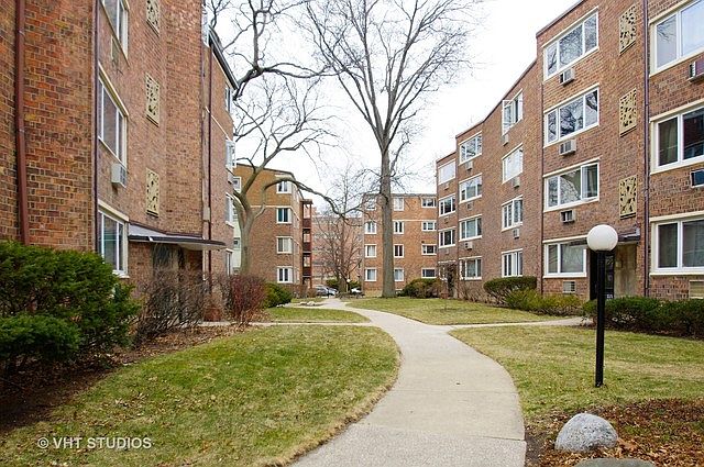 2nd image of 6119 N Winchester Ave APT Ga
