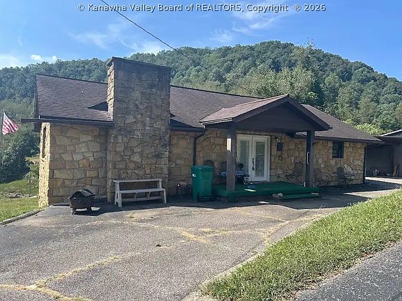 2nd image of 171 Patterson Dr