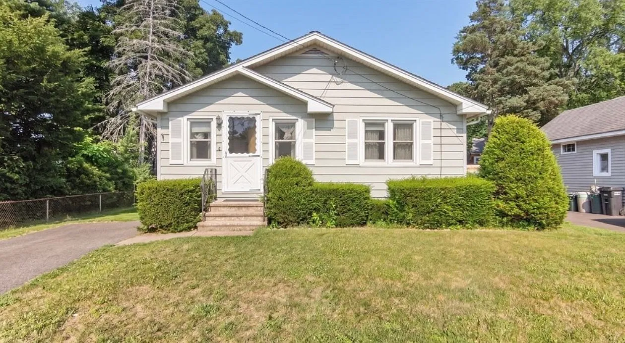 3 bed, 1092 sqft, $2,550 — Photo 3