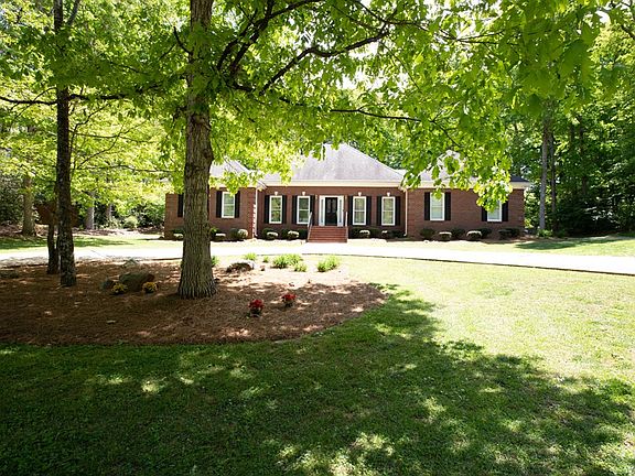 3rd image of 63 Laurel Lakes Dr