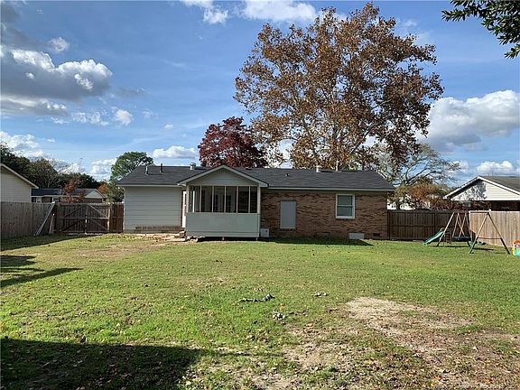 3rd image of 3225 Hennardland Pl