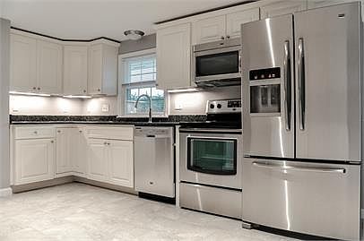 2nd image of 152 Main St #14494148