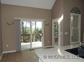 5th image of 2 Whirlaway Ct