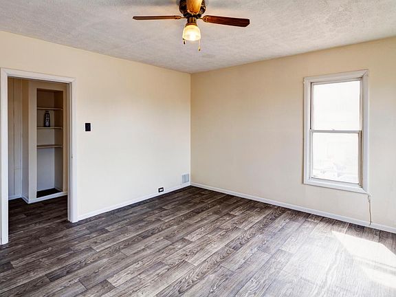 3rd image of 32 E Wilson Ave APT B