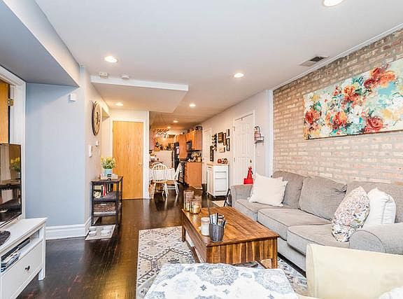 5th image of 2903 N Rockwell St