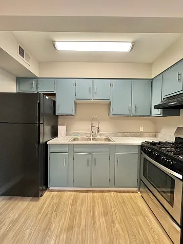 510 Holladay Dr Photo 1