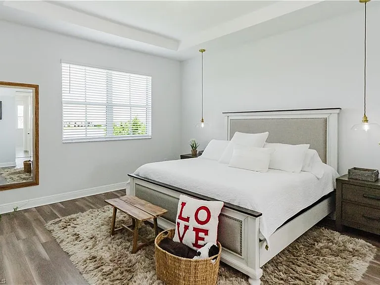 4870 Frattina St — Photo 15