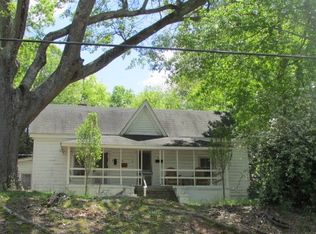 314 Milwee Ave, Greenwood, SC 29646