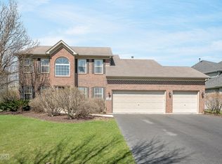 604 S Avon Ct, Oswego, IL