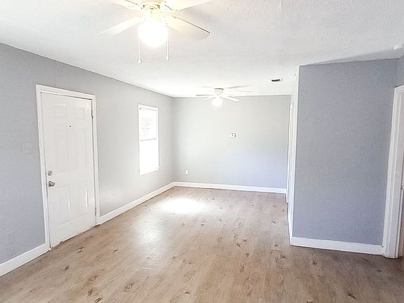 4th image of 2220 25th St