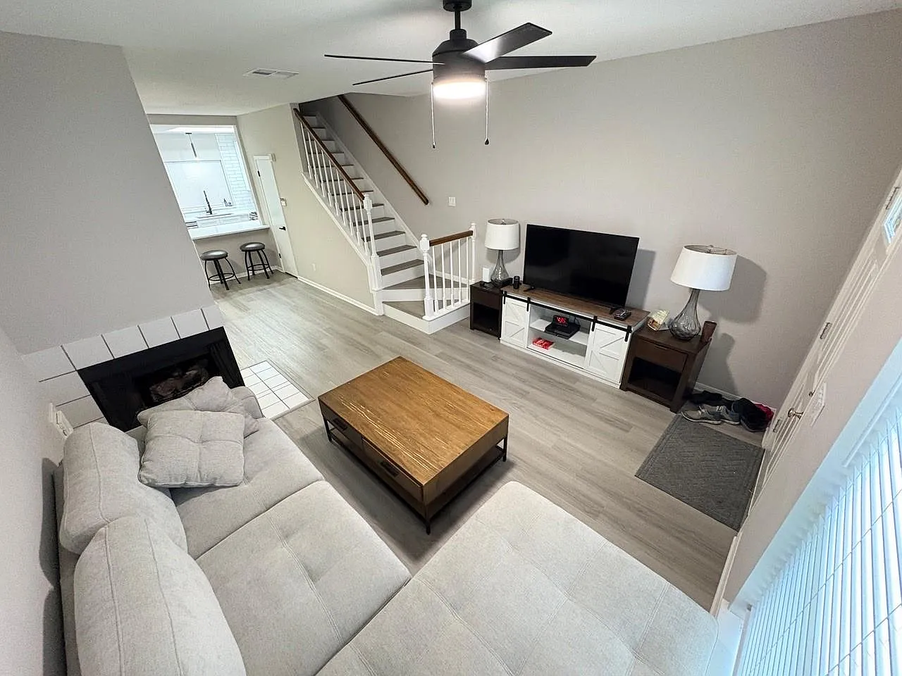 2 bed, 1.5 bath, 1110 sqft, $1,750 — Photo 4