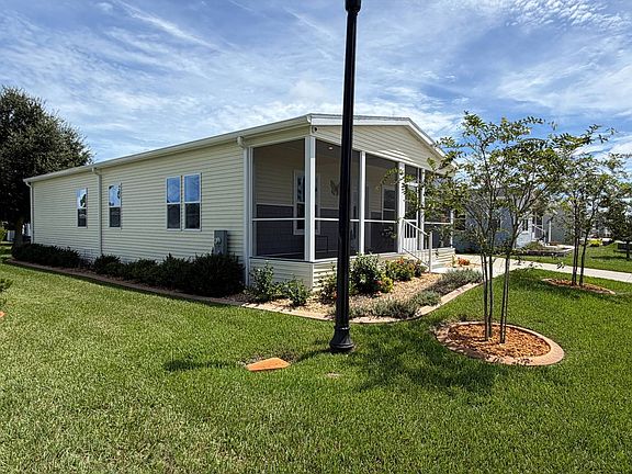 2nd image of 202 Belleza Blvd