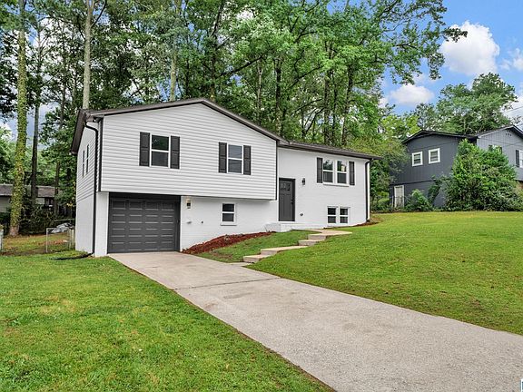 2nd image of 1903 Croydon Cir